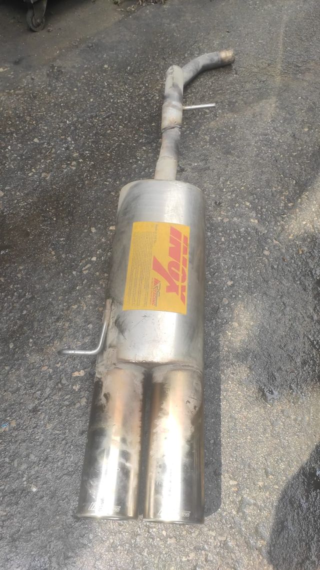 tubo de escape leon 1