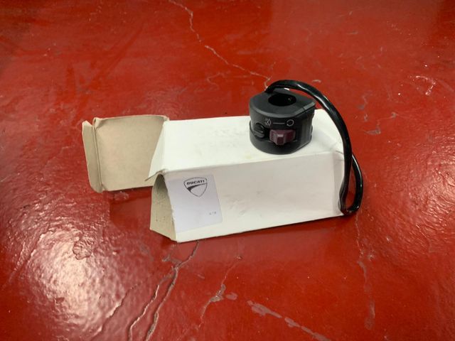 boton de arranque ducati streetfighter