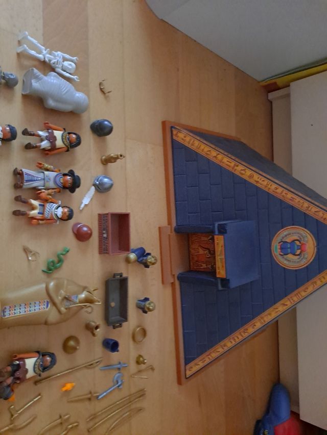 pirámide playmobil