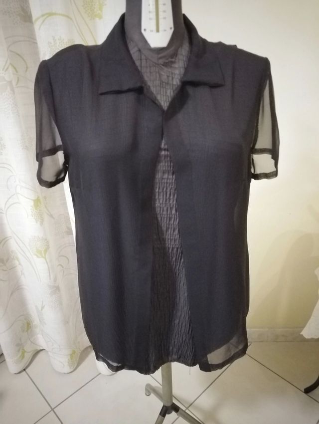 Bolerino nero in chiffon.