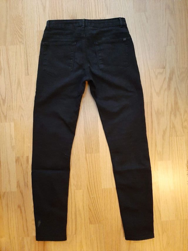 Pantalón vaquero negro Bershka
