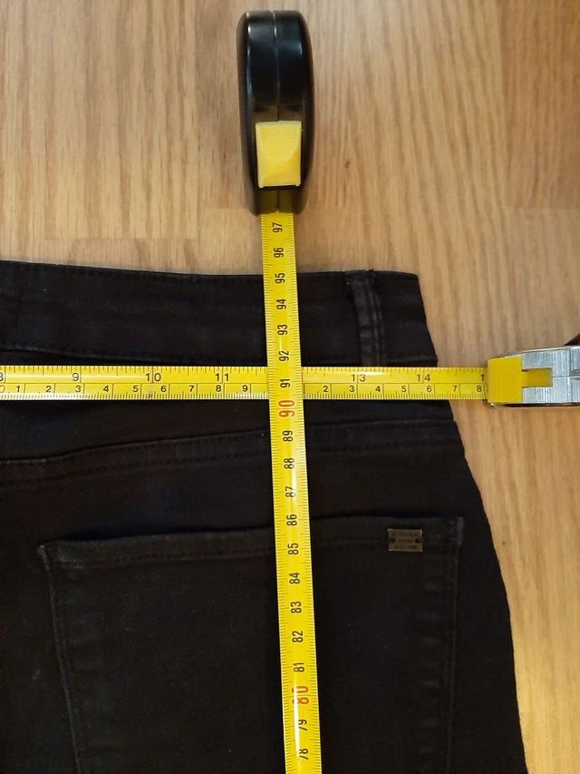 Pantalón vaquero negro Bershka