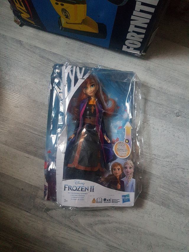 Muñeca Anna con Luz Frozen 2