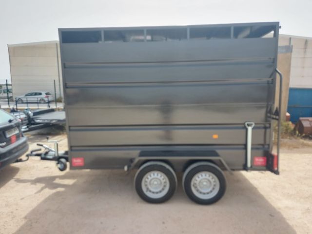 Remolque ganadero  Remolques para ganado