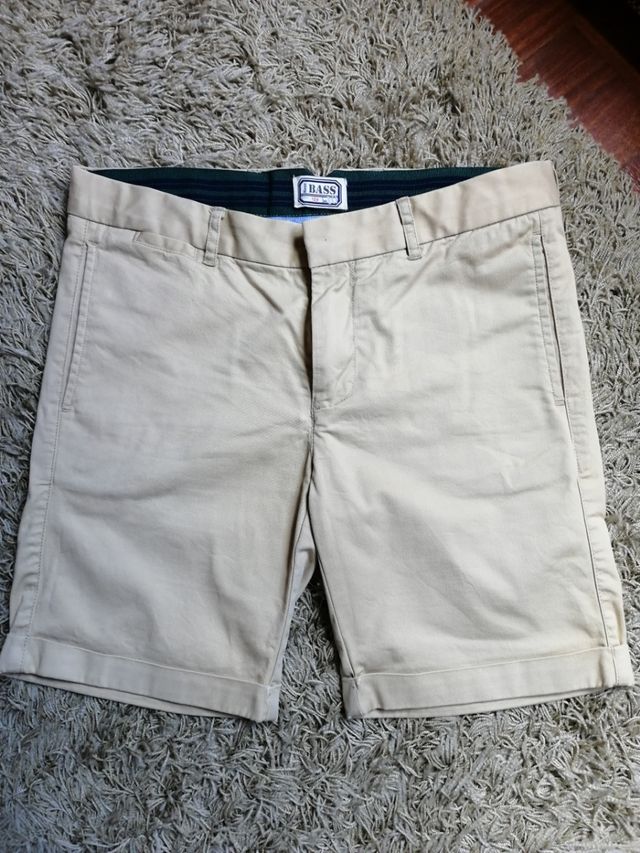 Pantalón corto beis Bass 10