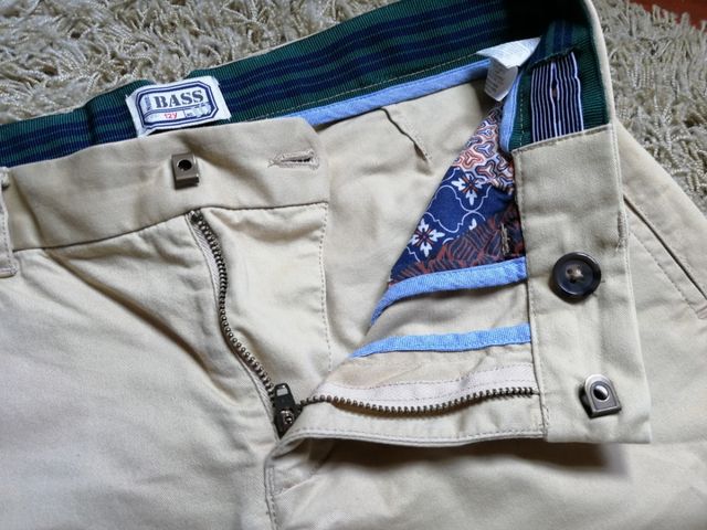 Pantalón corto beis Bass 10