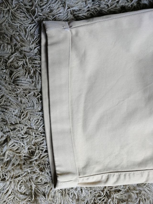 Pantalón corto beis Bass 10