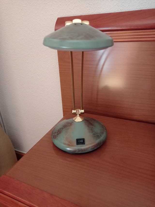 Lamparas Mesillas y Techo