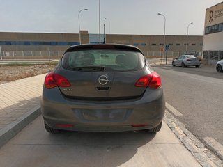 Opel Astra J Enjoy 2011