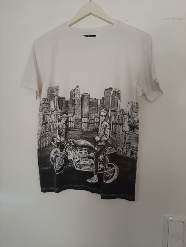 t-shirt a manica corta