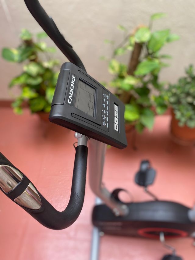 Bicicleta estática Cadence gran calidad