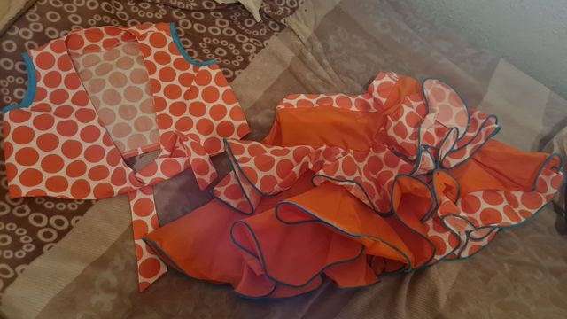 chaleco y falda gitana talla 8