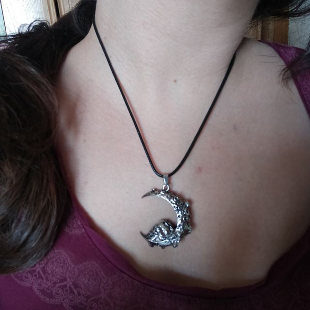 COLGANTE NUEVO LUNA CALAVERA. color plata. medida