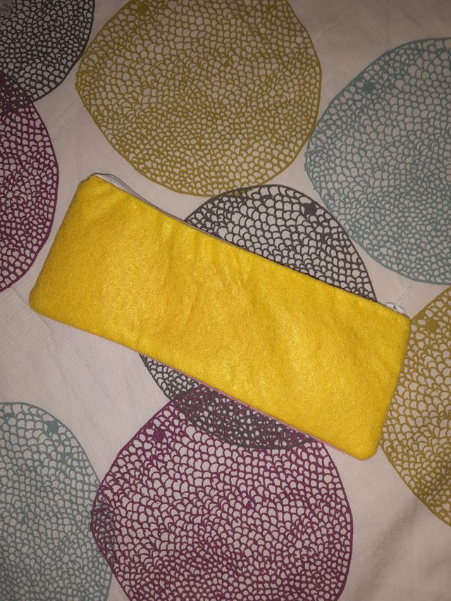 ESTUCHE FIELTRO HELLO KITTY