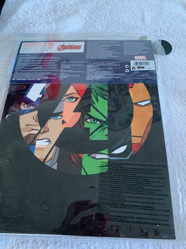 Marvel. Conjunto papelería. Supply lit trousse.
