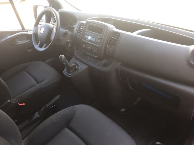 Renault trafic 1.6 tdi 125cv igual que vivaro