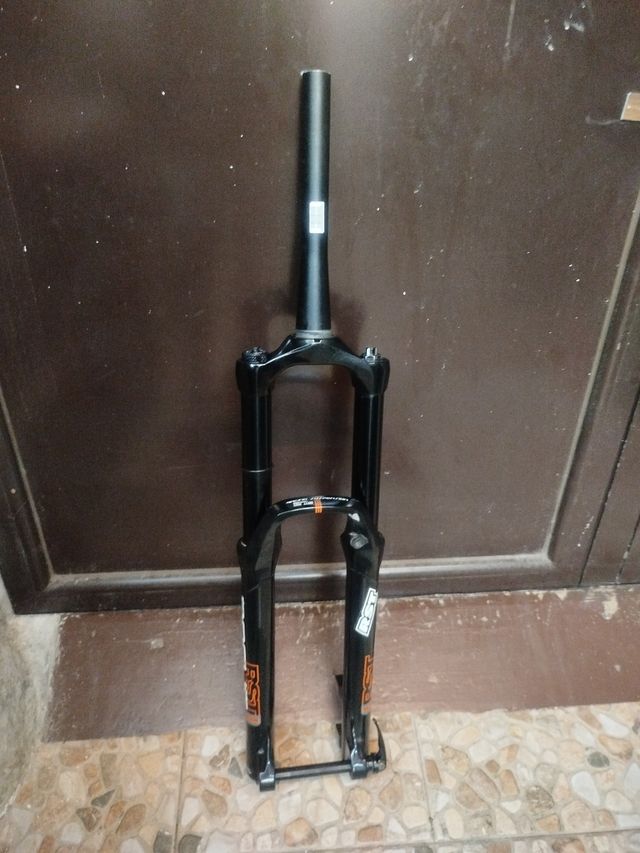 Horquilla RST Rogue 27.5" 160mm