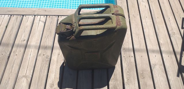 DEPOSITO DE GASOLINA JERRY CAN