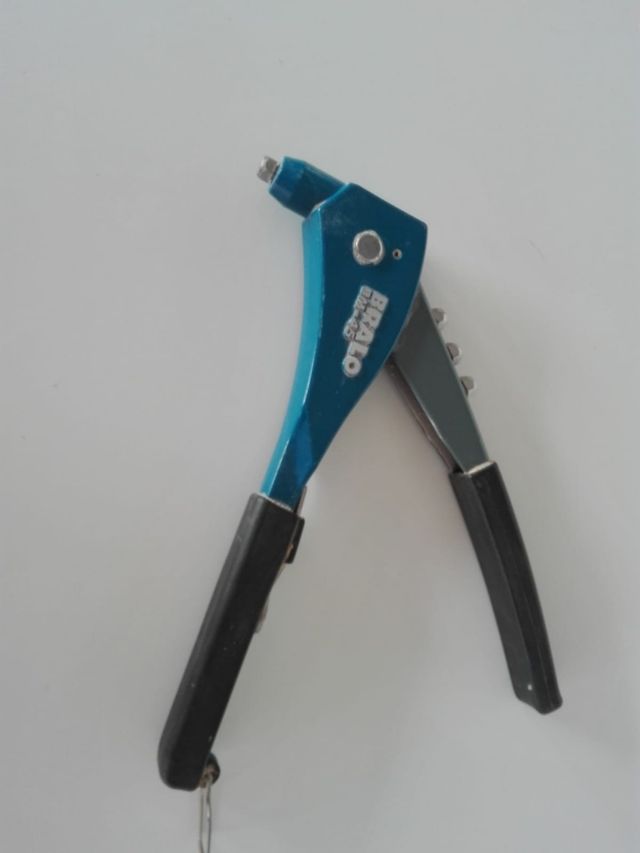 Lote Remachadora y accesorios