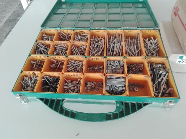 Lote Remachadora y accesorios