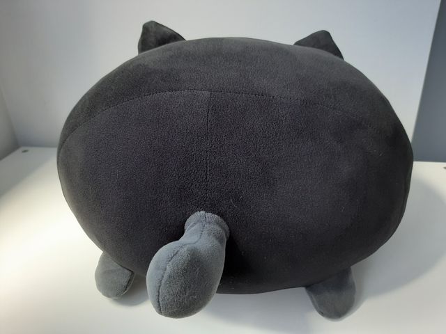 Cojín gato negro kawaii