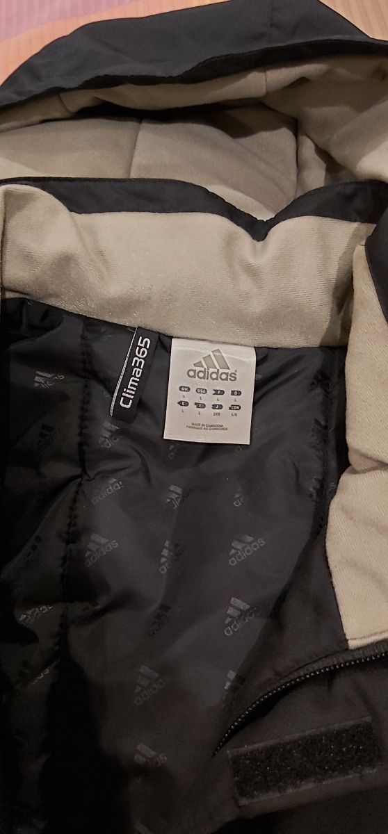 Chaquetón hombre Adidas.