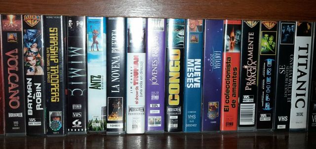 PELICULAS EN VHS CINTAS (UNAS 100 UNIDADES)