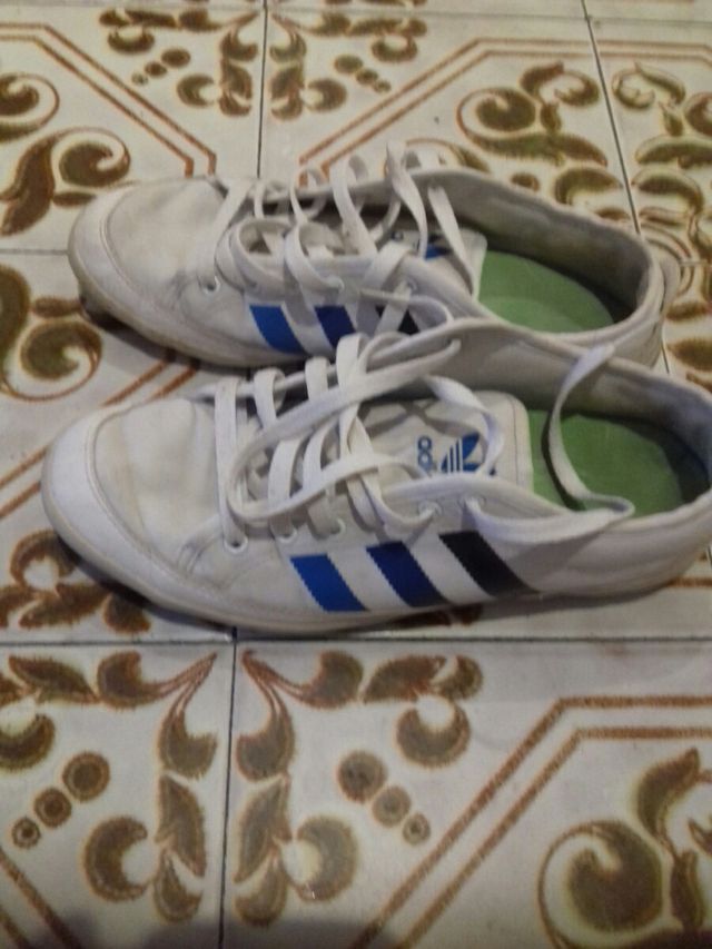 zapatilla deportiva adidas