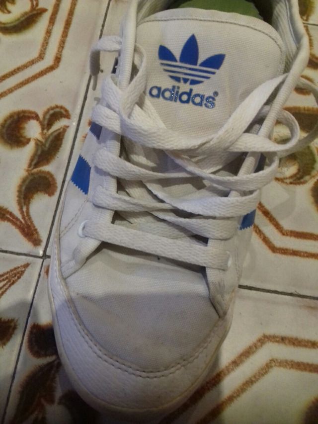 zapatilla deportiva adidas