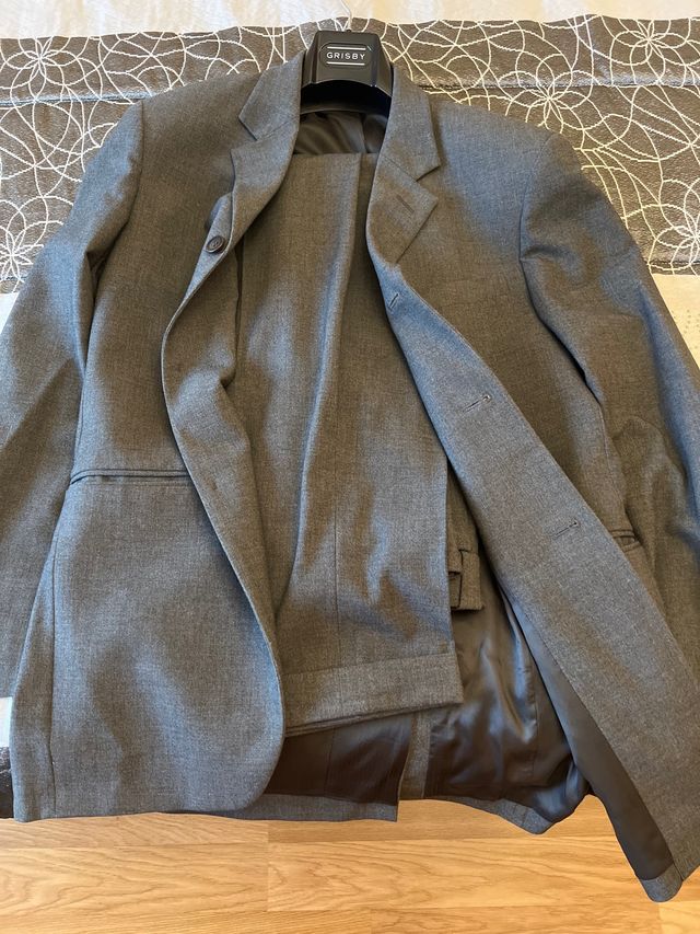 Traje Marca Caramelo T-48 Gris