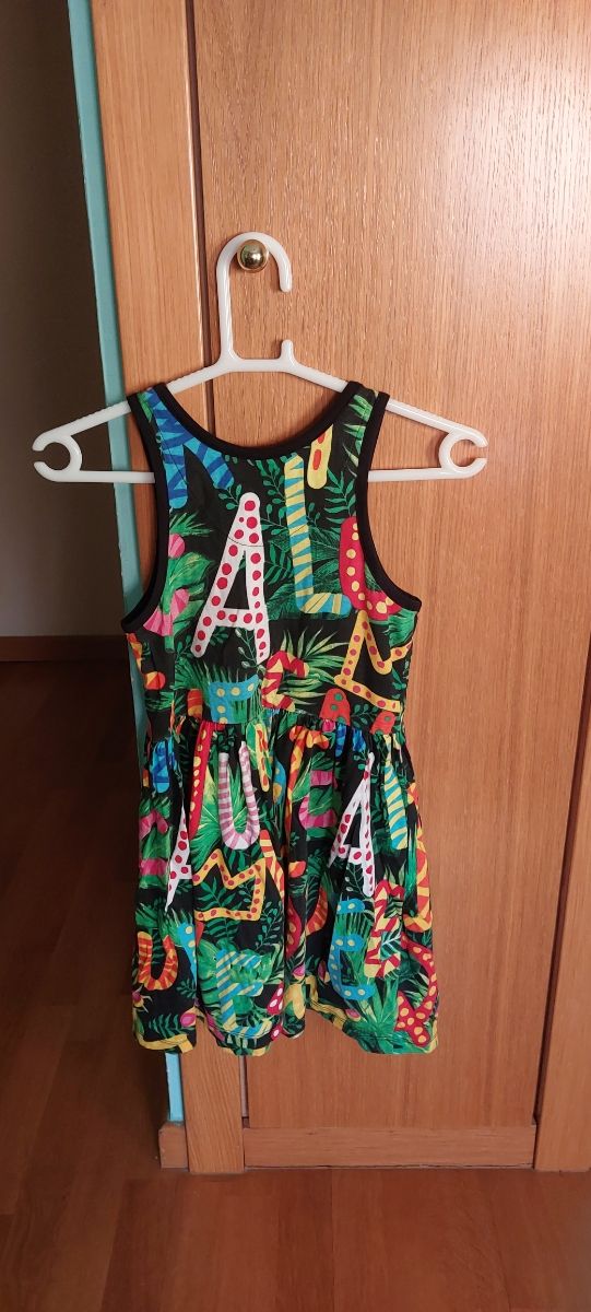 vestido tirantes desigual
