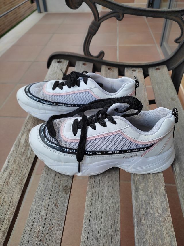 Zapatillas de niña suela track número 35