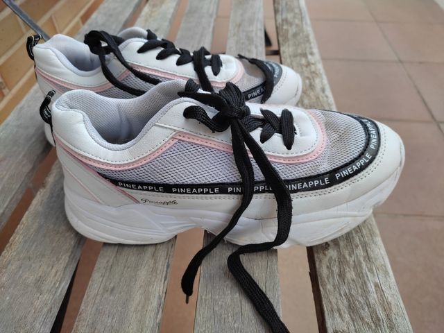 Zapatillas de niña suela track número 35