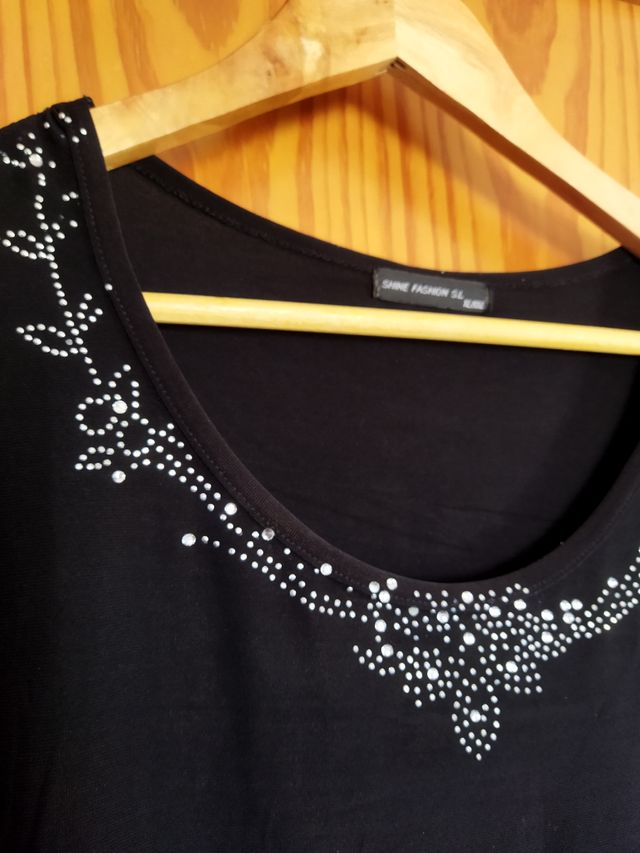 Camiseta negra
