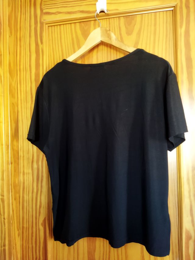 Camiseta negra