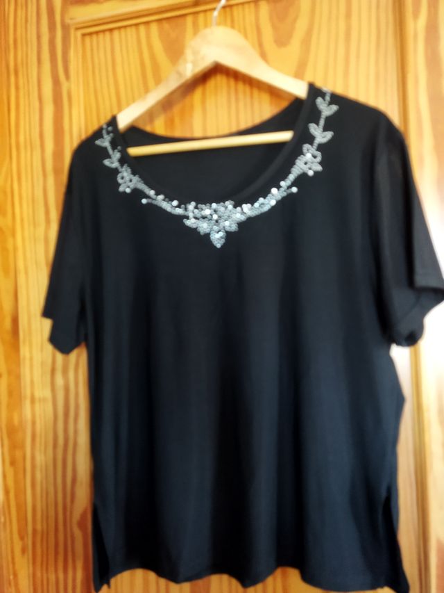 Camiseta negra
