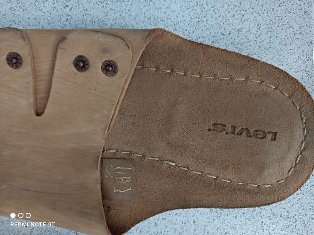 EXCLUSIVAS CHANCLETAS LEVIS 42