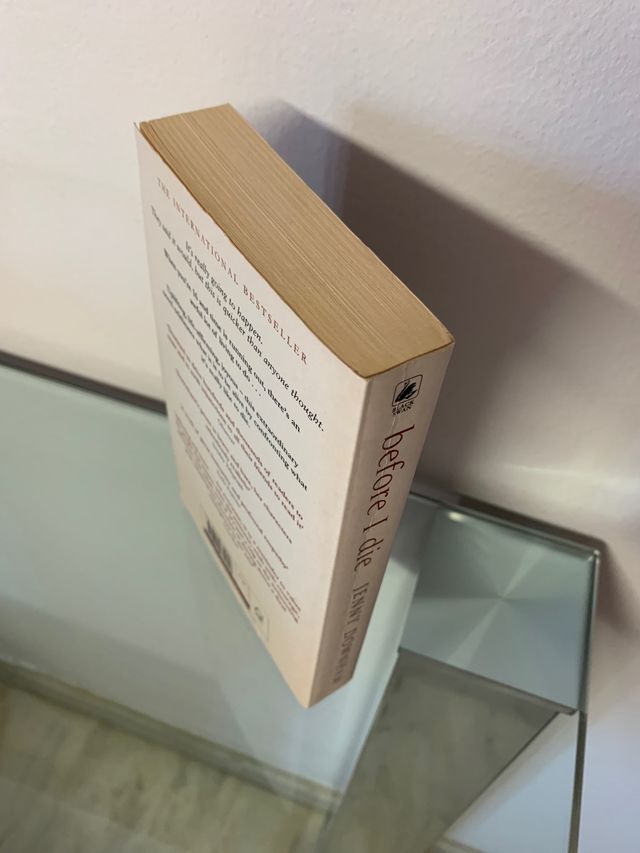 Libro en inglés: Before I die.