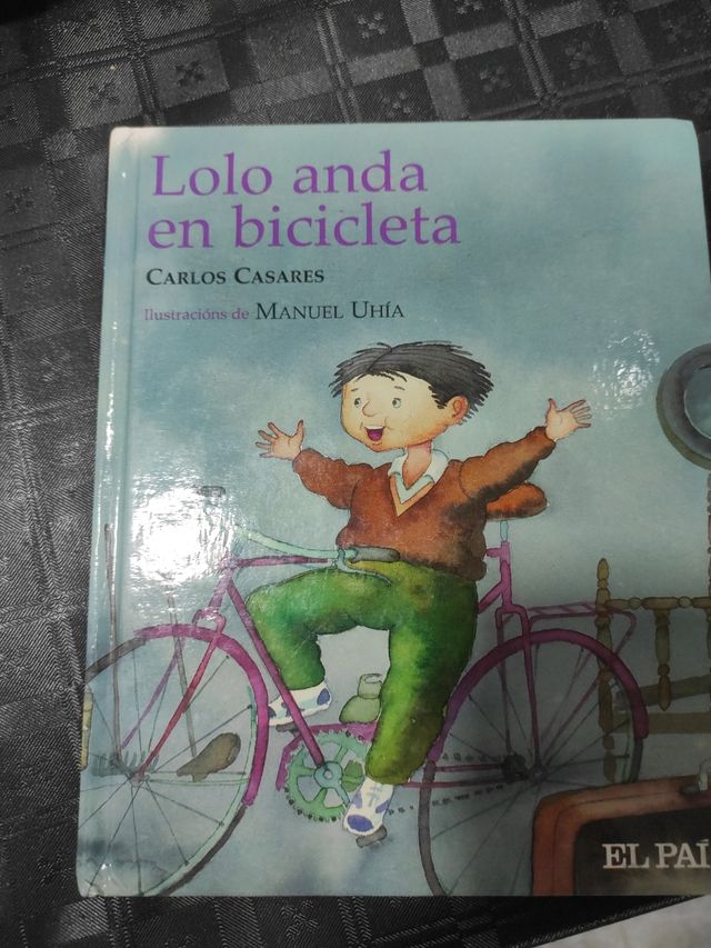 Lolo anda en bicicleta