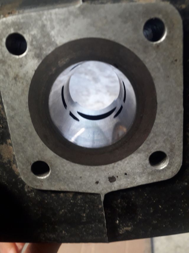 Cilindro de 49 cc derbi fds. de segunda mano por 40 EUR en Erbecedo en