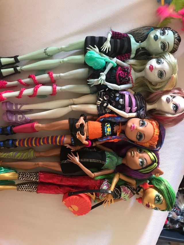 MONSTER HIGH