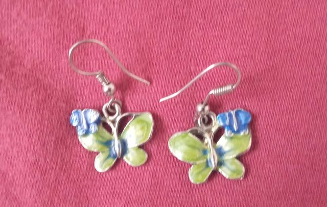 Pendientes de mariposa