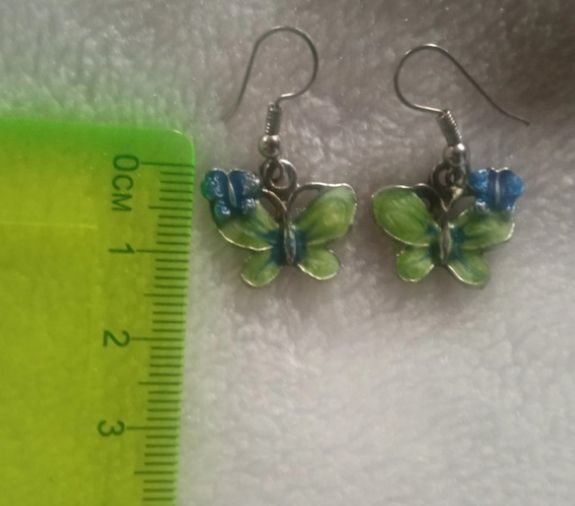 Pendientes de mariposa