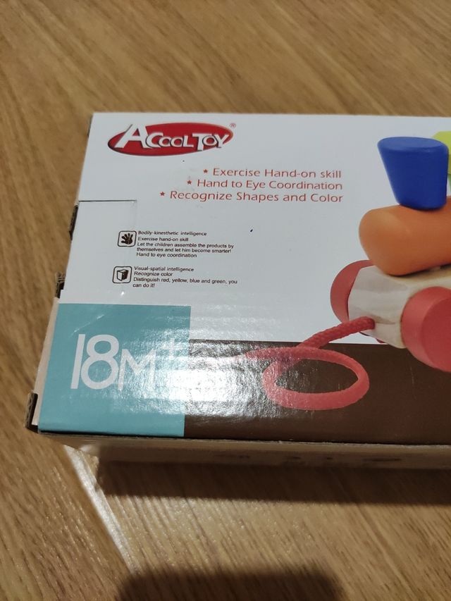 Juguete de madera. 18 meses. sin estrenar