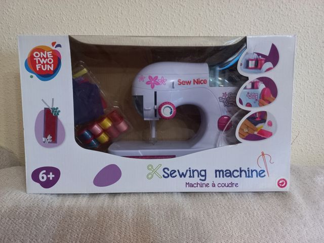 MÁQUINA DE COSER ONE TWO FUN