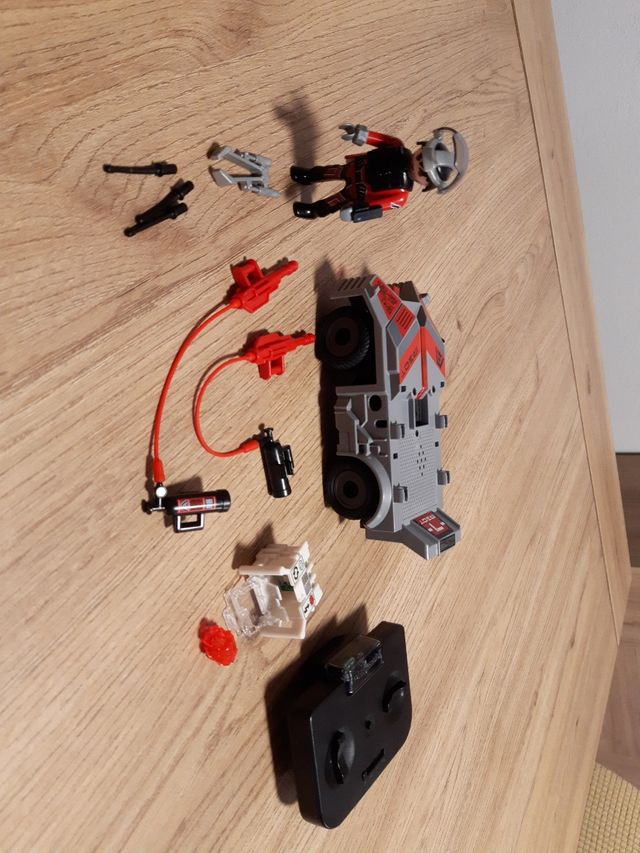 Darksters Explorador con laser