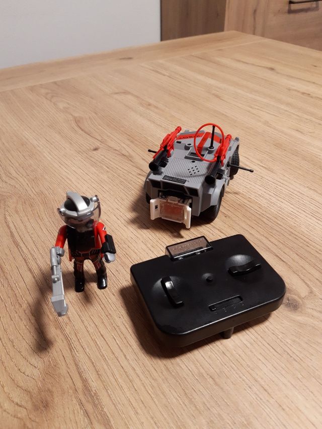 Darksters Explorador con laser