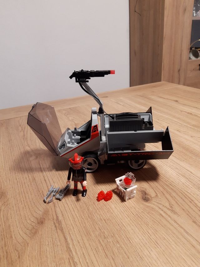 Darkstern Camion con Cañon Laser