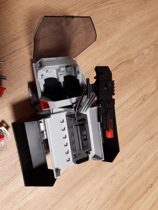 Darkstern Camion con Cañon Laser