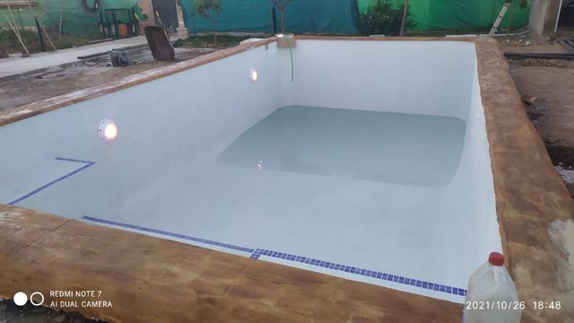 Consrucción de piscinas.